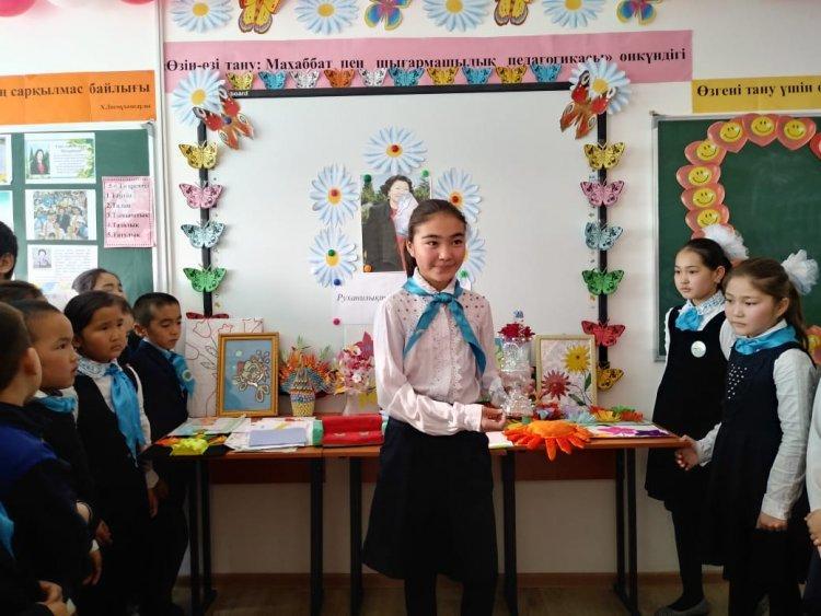 "Руханилықтың мөлдір бұлағы" шығармашылық жұмыстар көрмесі