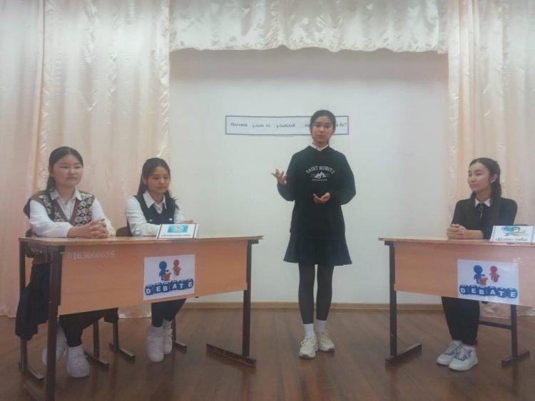 "Өзгенің ұлын өз ұлыңдай көру мүмкін бе?" дебат ойыны