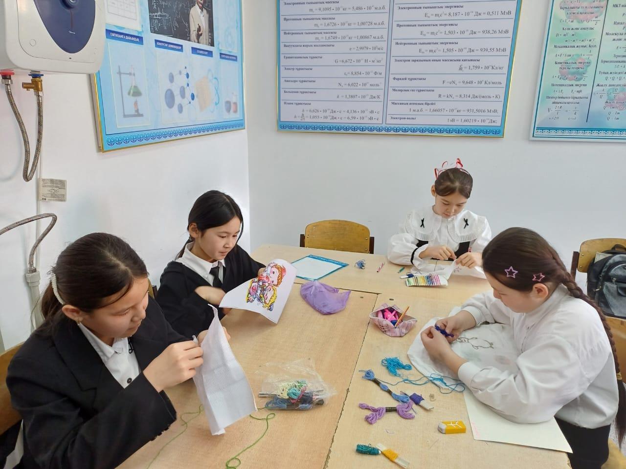 "ҰЛТТЫҚ ӨНЕР"  КӨРМЕСІ